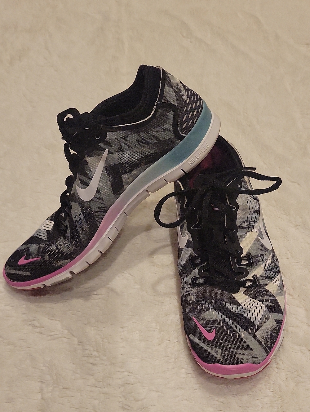 Women's Nike Free Tr Fit 4 Size 8